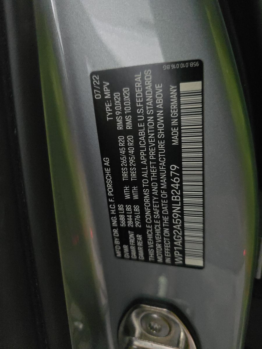 2022 Porsche Macan S AWD