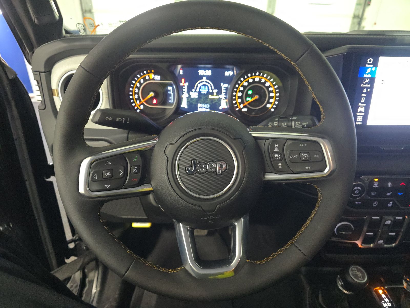 2024 Jeep Wrangler Sahara AWD