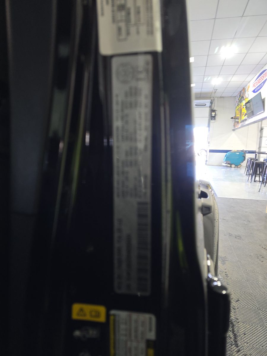 2024 Jeep Wrangler Sahara AWD