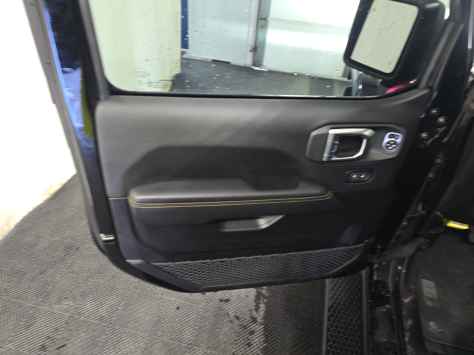 2024 Jeep Wrangler Sahara AWD