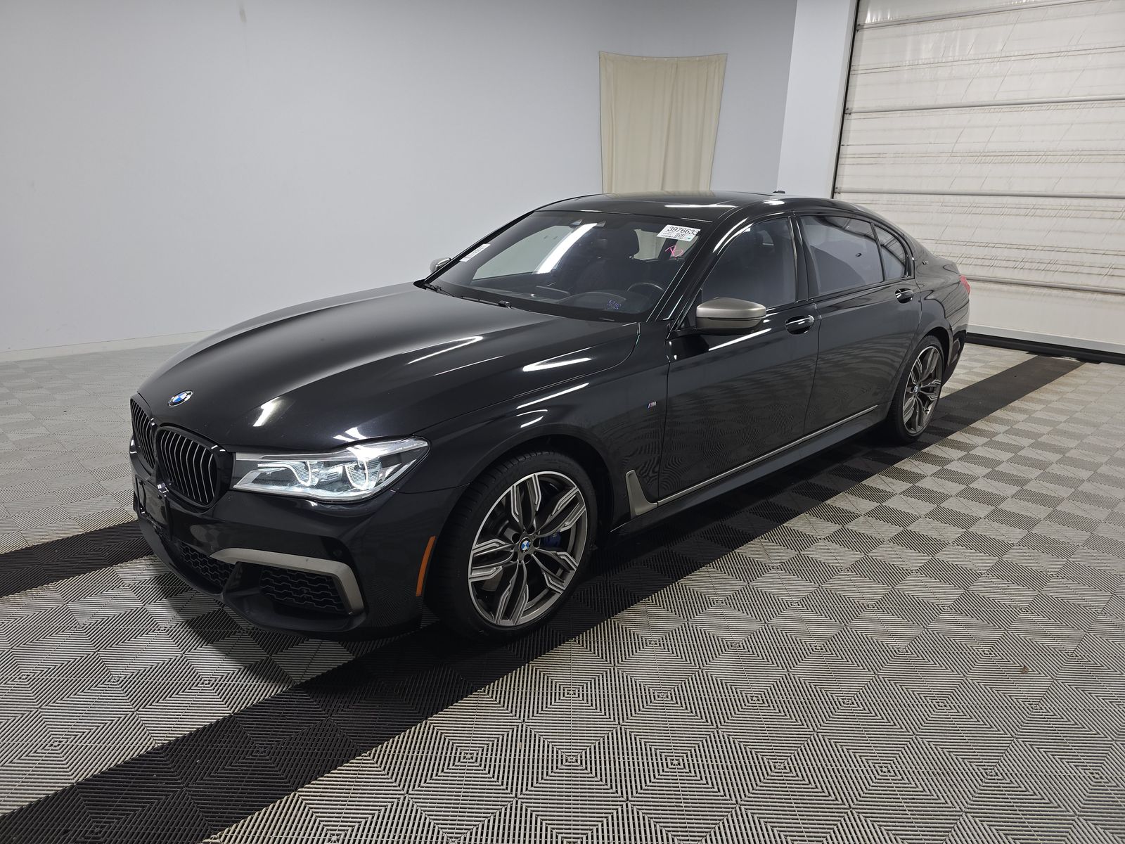 2018 BMW 7 Series M760i xDrive AWD