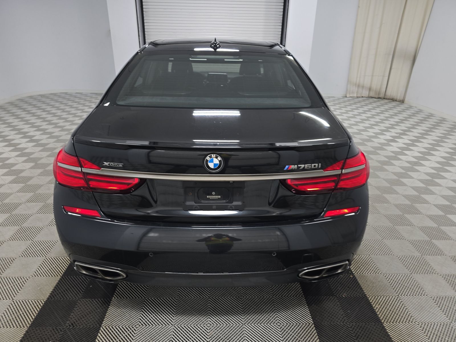 2018 BMW 7 Series M760i xDrive AWD