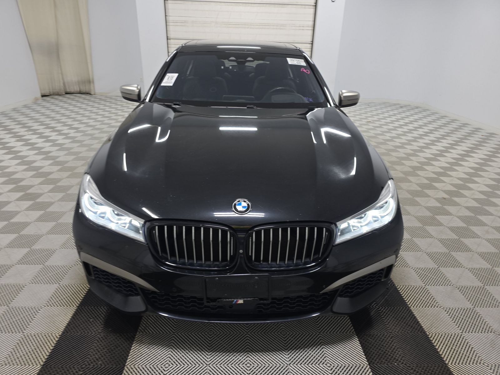 2018 BMW 7 Series M760i xDrive AWD