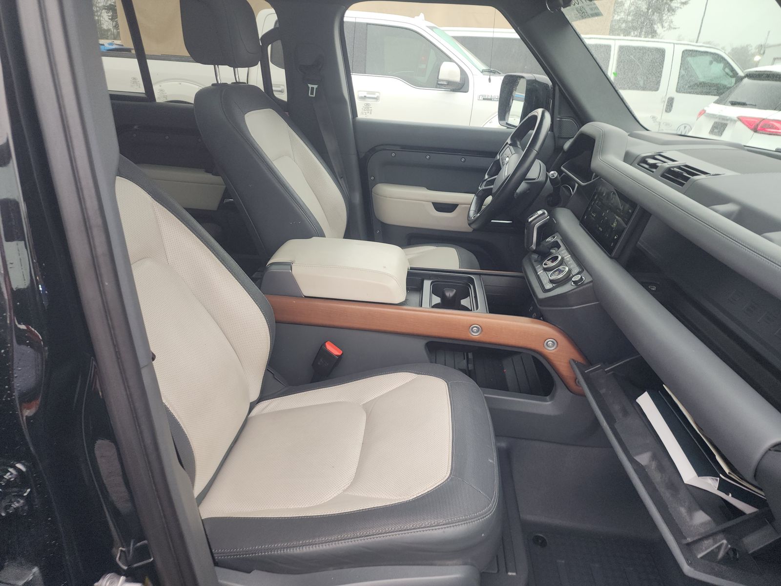 2023 Land Rover Defender 110 X-Dynamic SE AWD