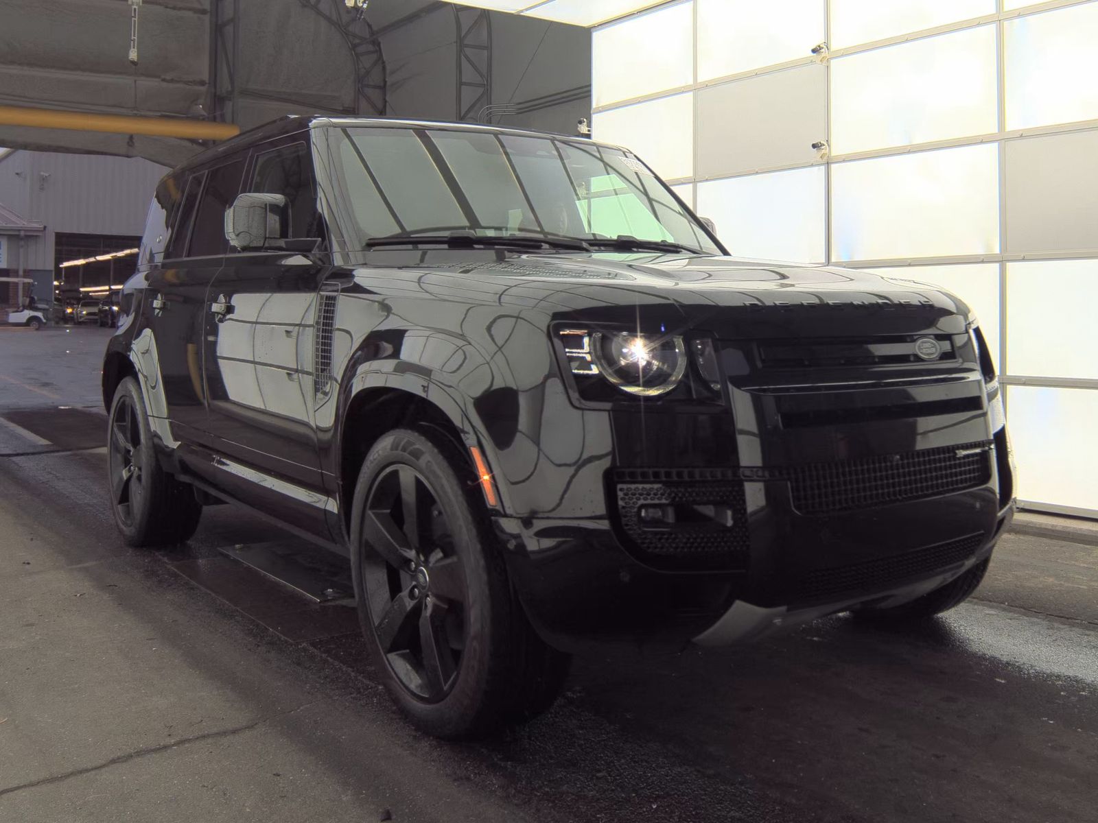 2023 Land Rover Defender 110 X-Dynamic SE AWD