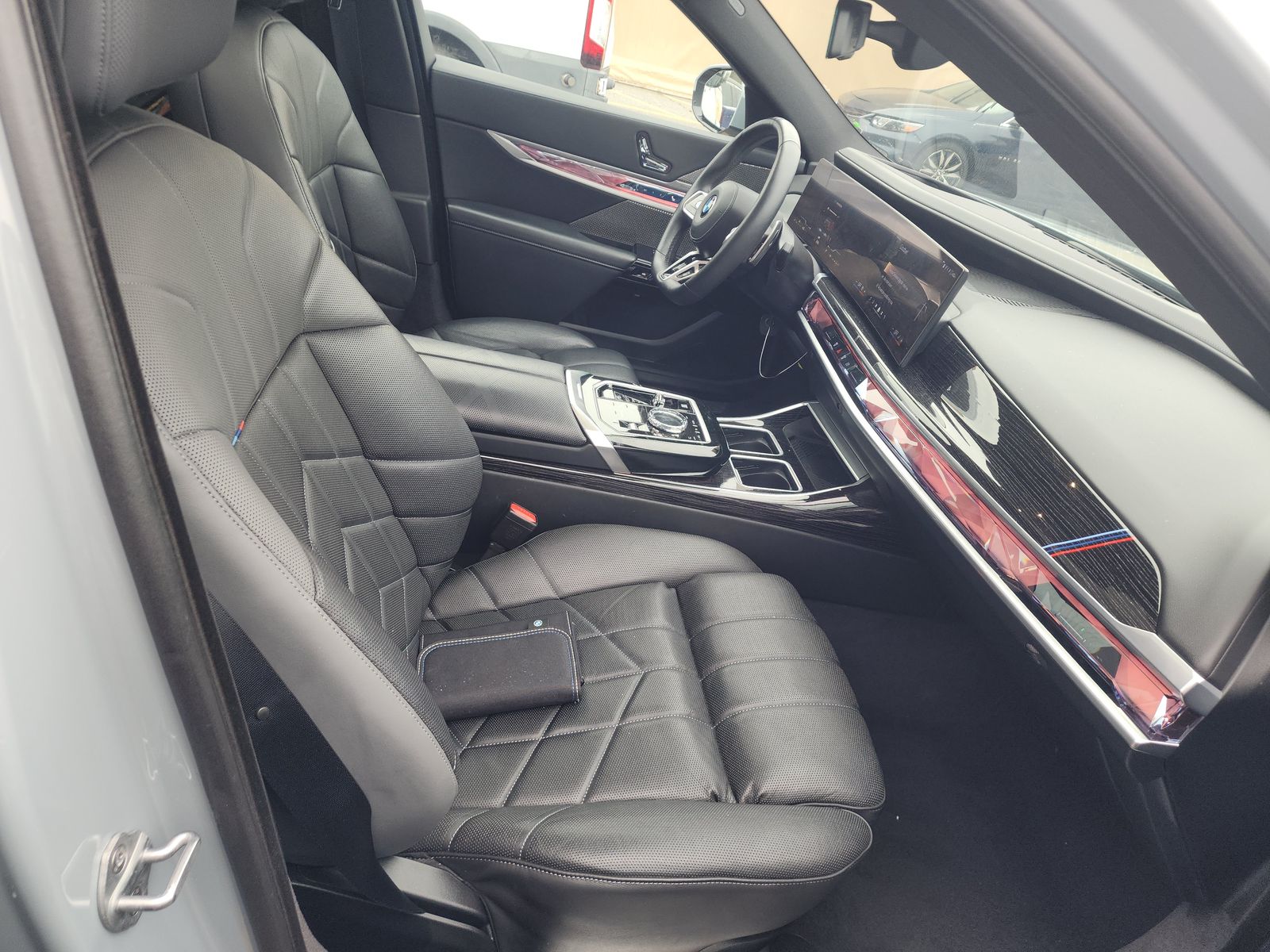 2025 BMW 7 Series 740i xDrive AWD