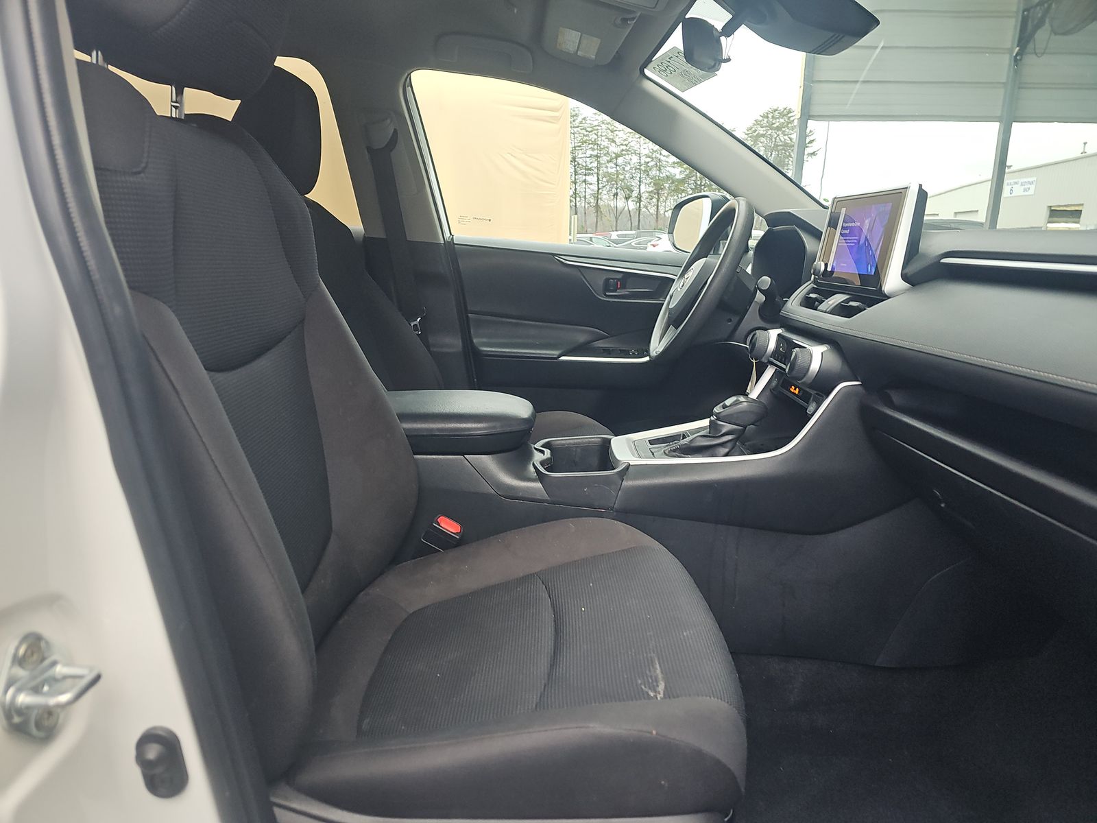 2024 Toyota RAV4 LE FWD