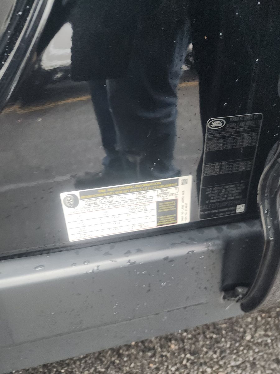 2023 Land Rover Defender 110 X-Dynamic SE AWD