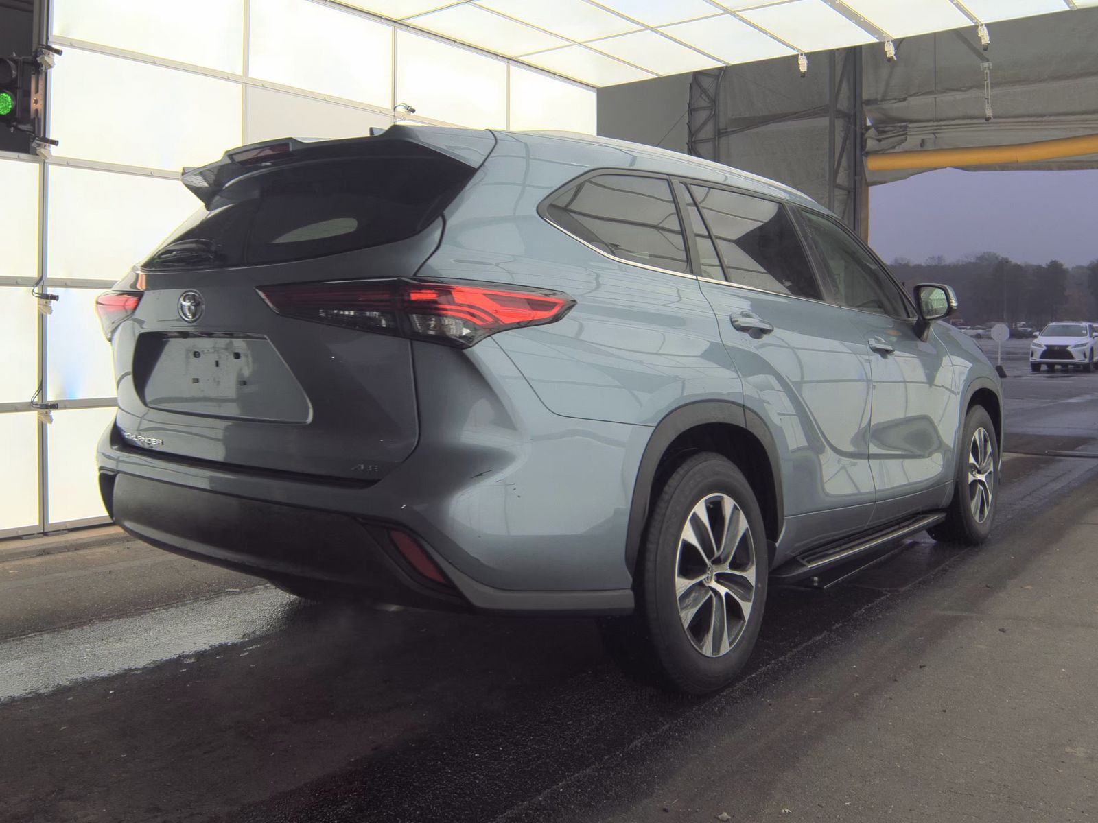 2023 Toyota Highlander XLE FWD