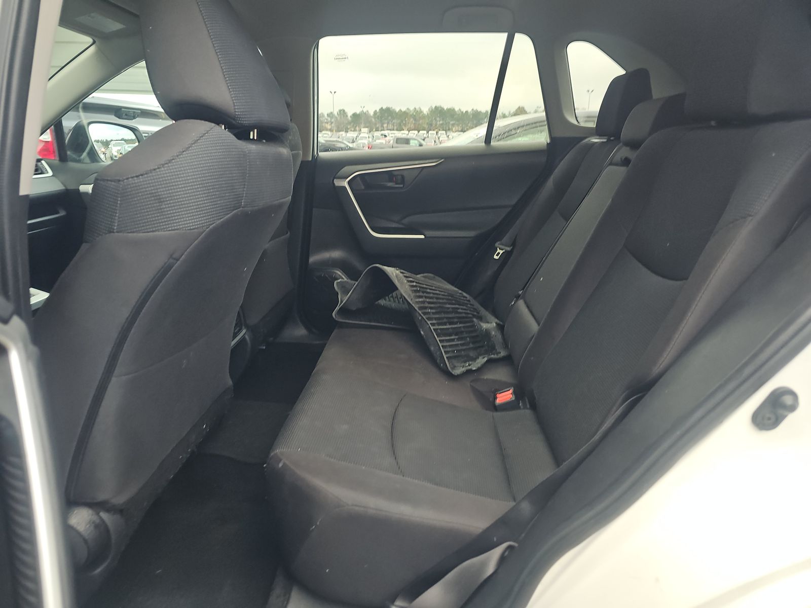 2024 Toyota RAV4 LE FWD