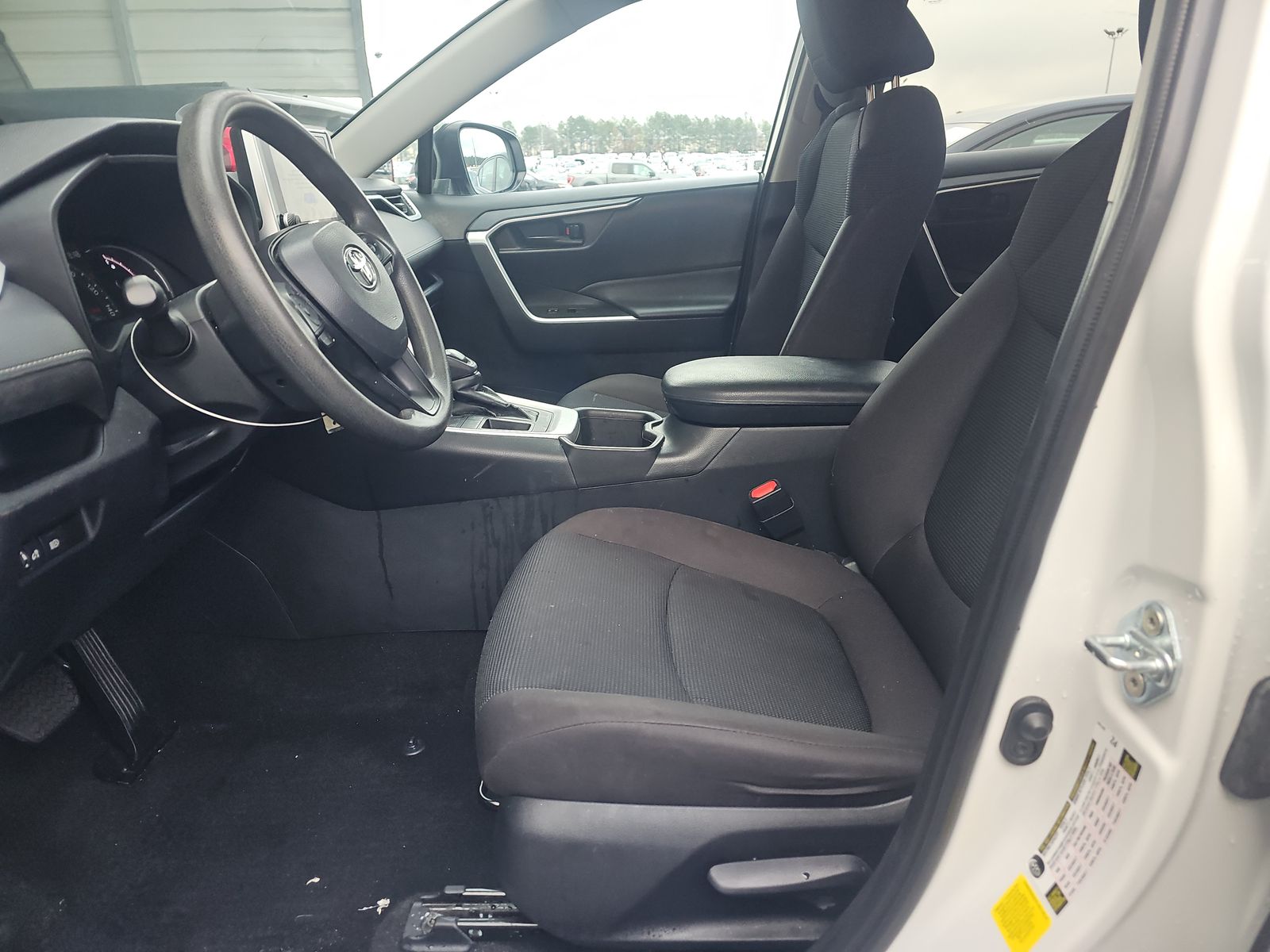 2024 Toyota RAV4 LE FWD