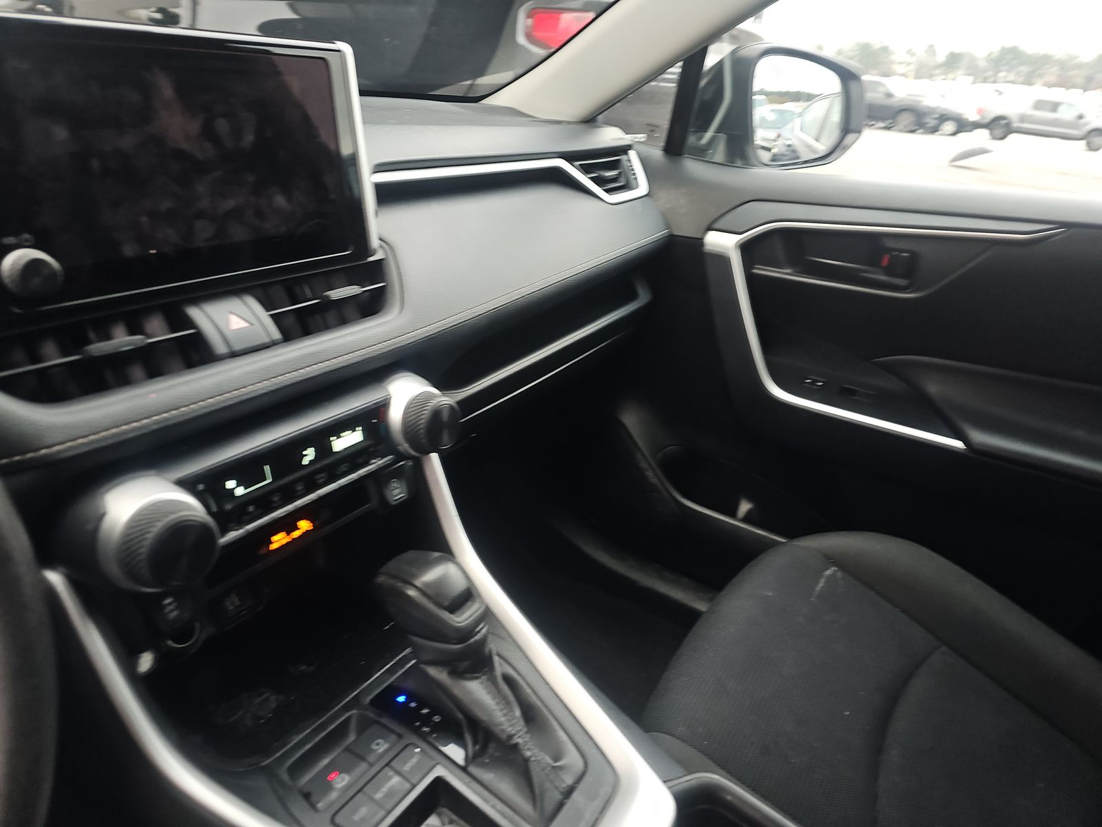 2024 Toyota RAV4 LE FWD