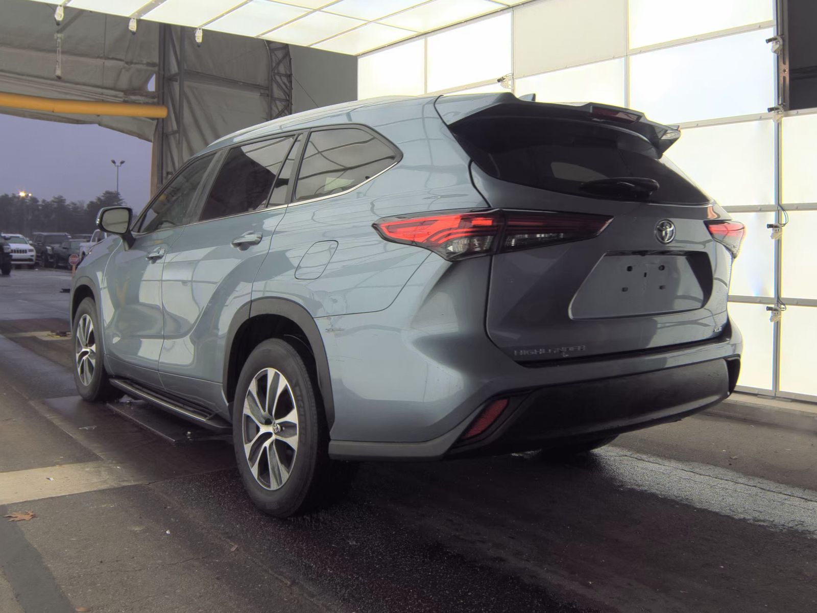 2023 Toyota Highlander XLE FWD