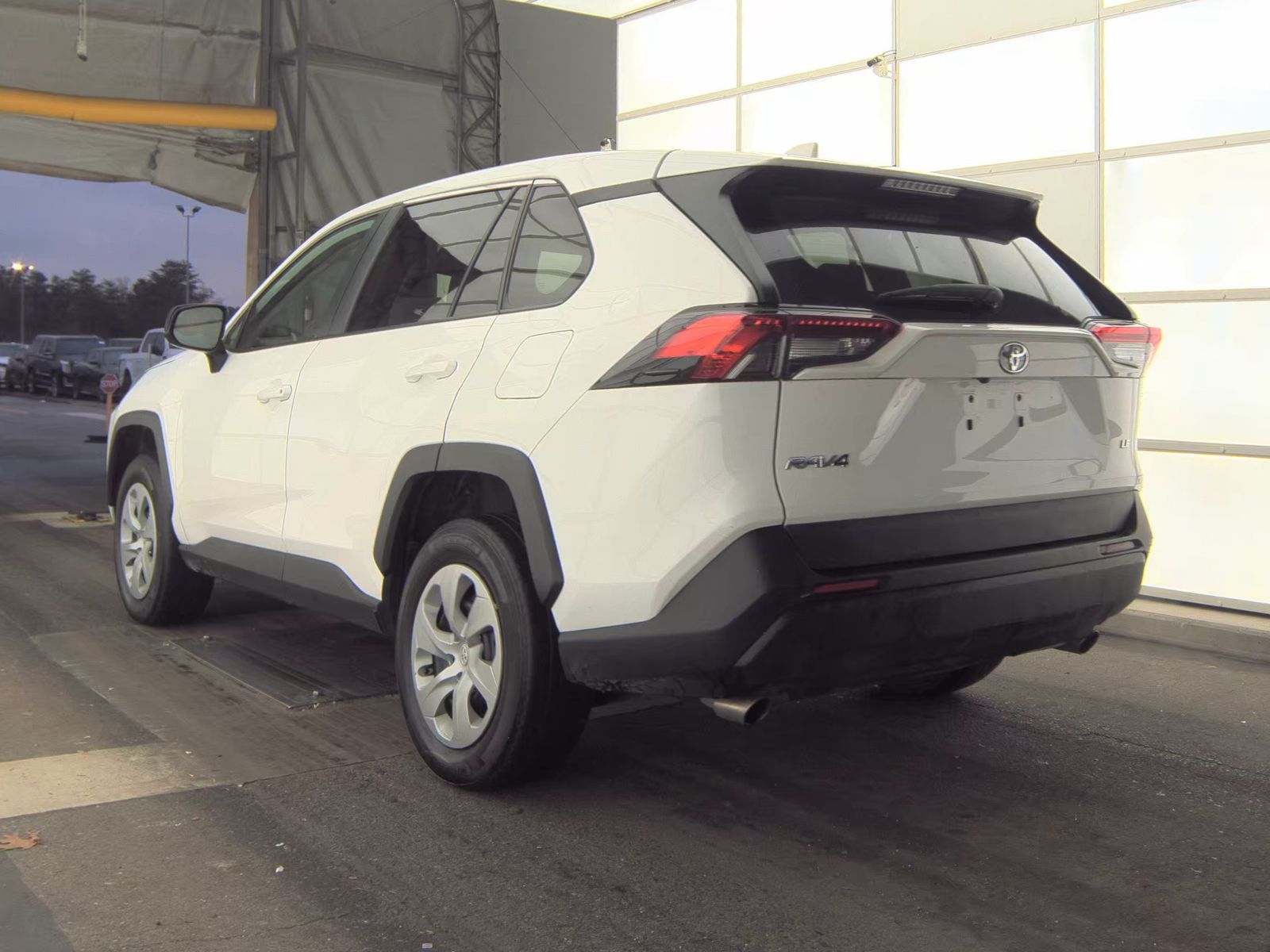 2024 Toyota RAV4 LE FWD