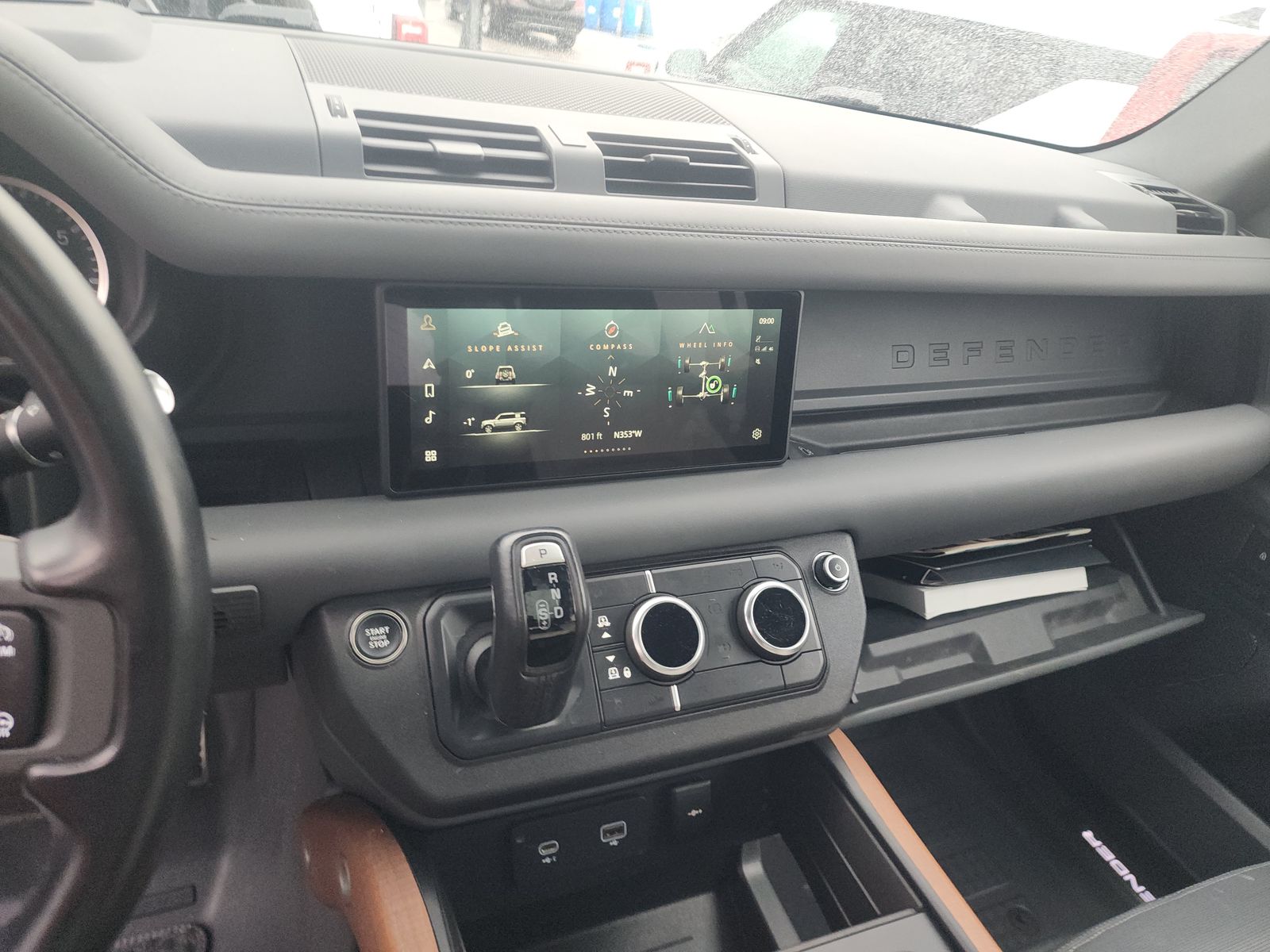 2023 Land Rover Defender 110 X-Dynamic SE AWD