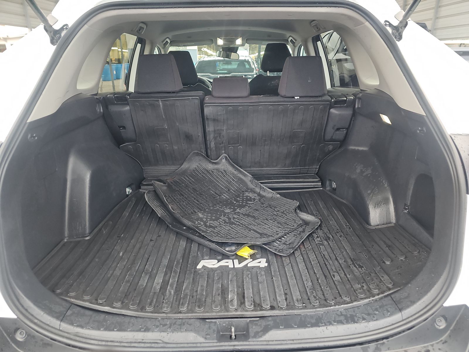 2024 Toyota RAV4 LE FWD