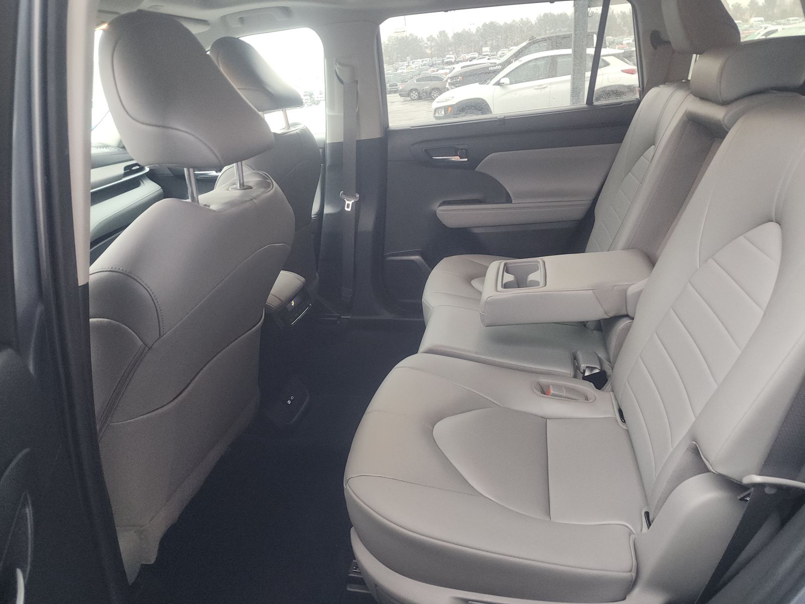 2023 Toyota Highlander XLE FWD