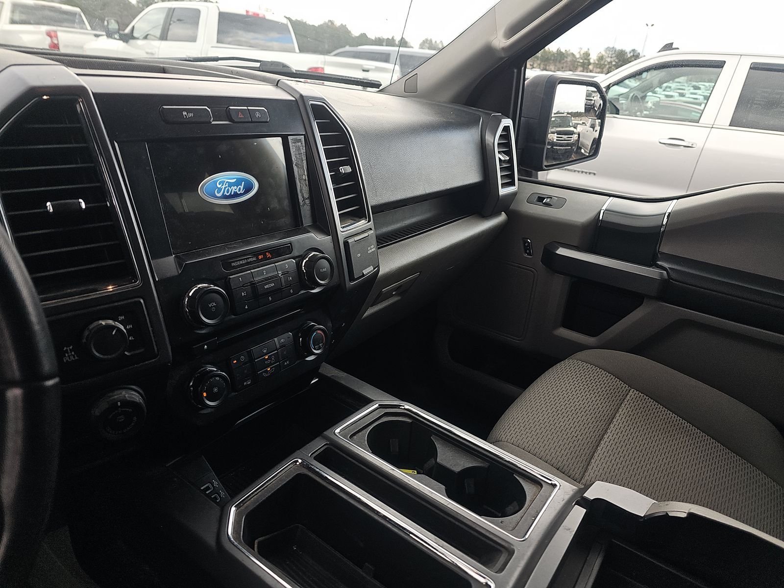 2017 Ford F-150 XLT AWD
