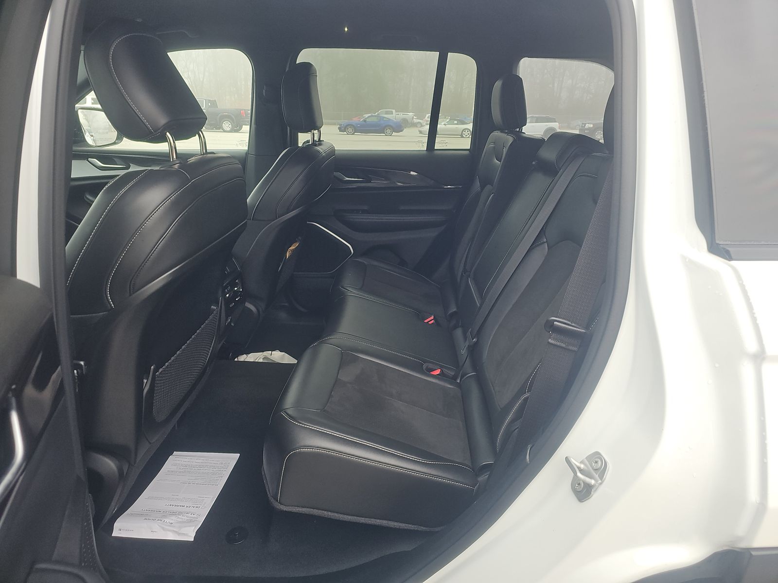 2022 Jeep Grand Cherokee Altitude RWD