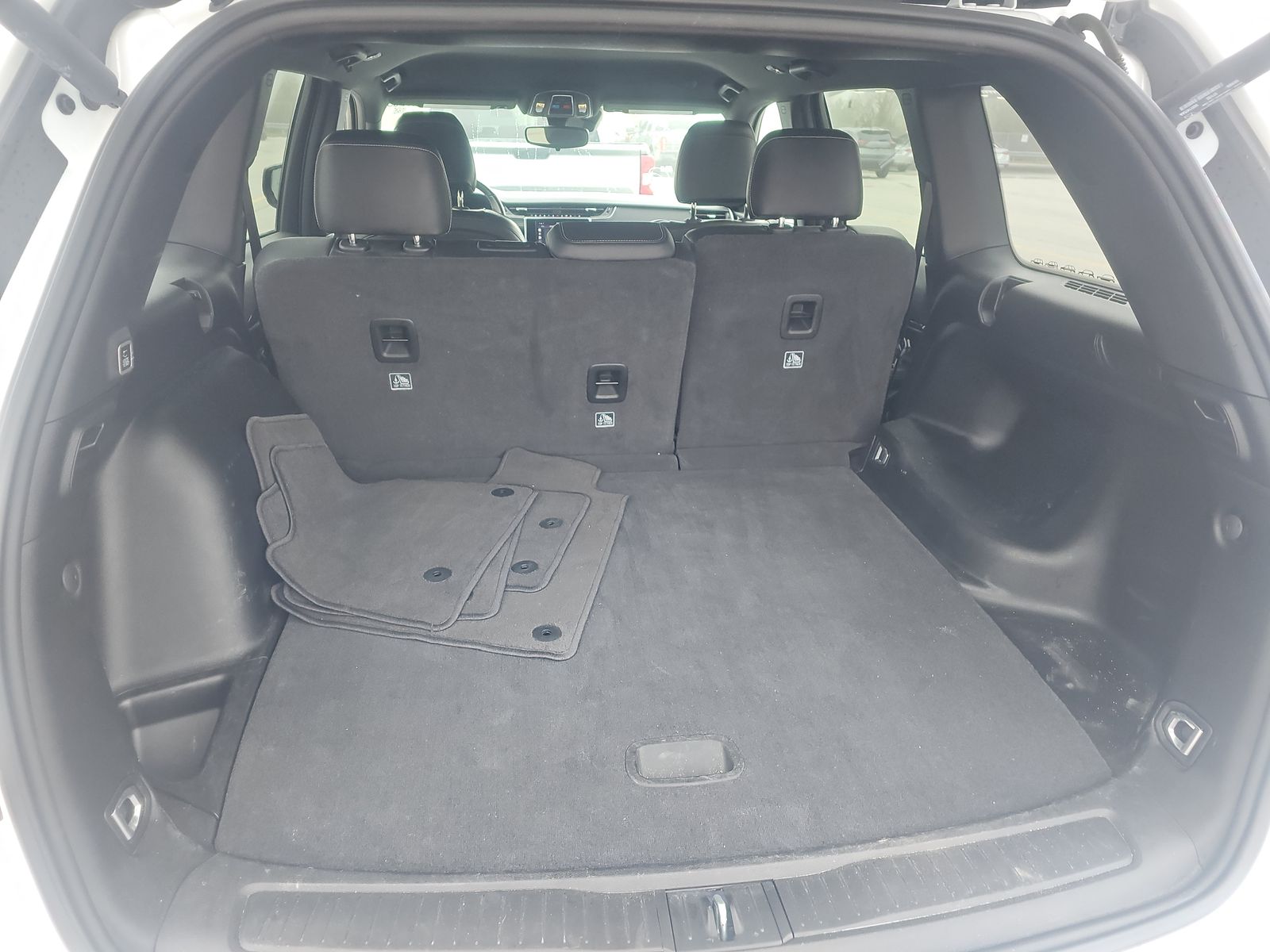 2022 Jeep Grand Cherokee Altitude RWD