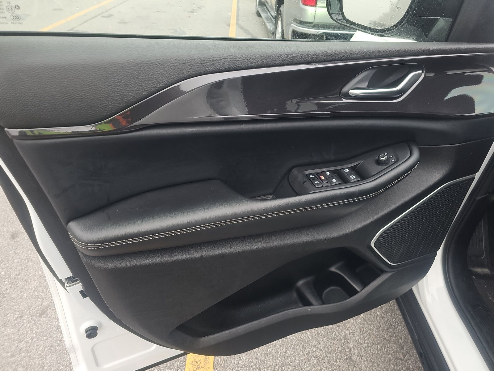 2022 Jeep Grand Cherokee Altitude RWD