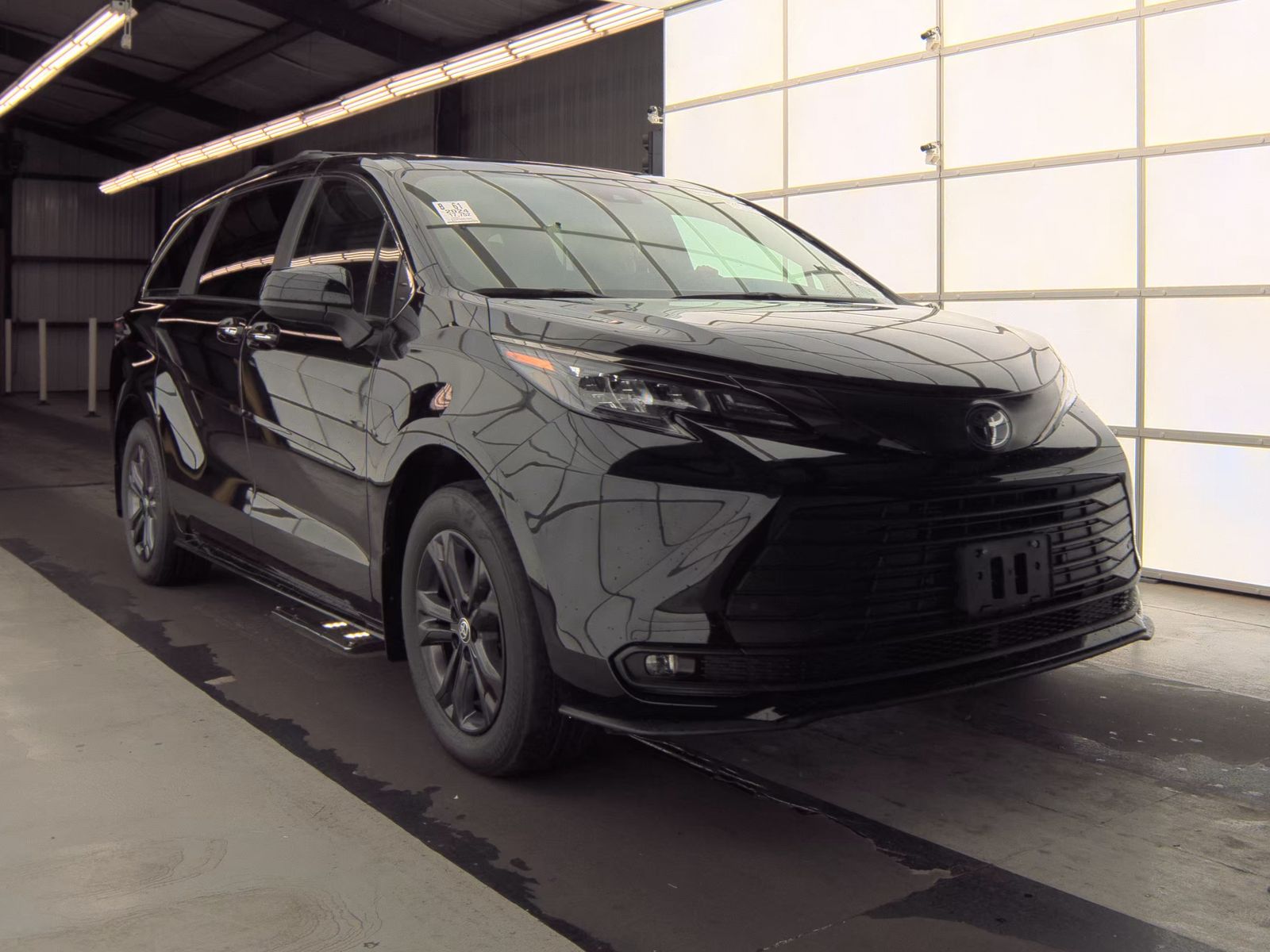 2024 Toyota Sienna Woodland Edition AWD