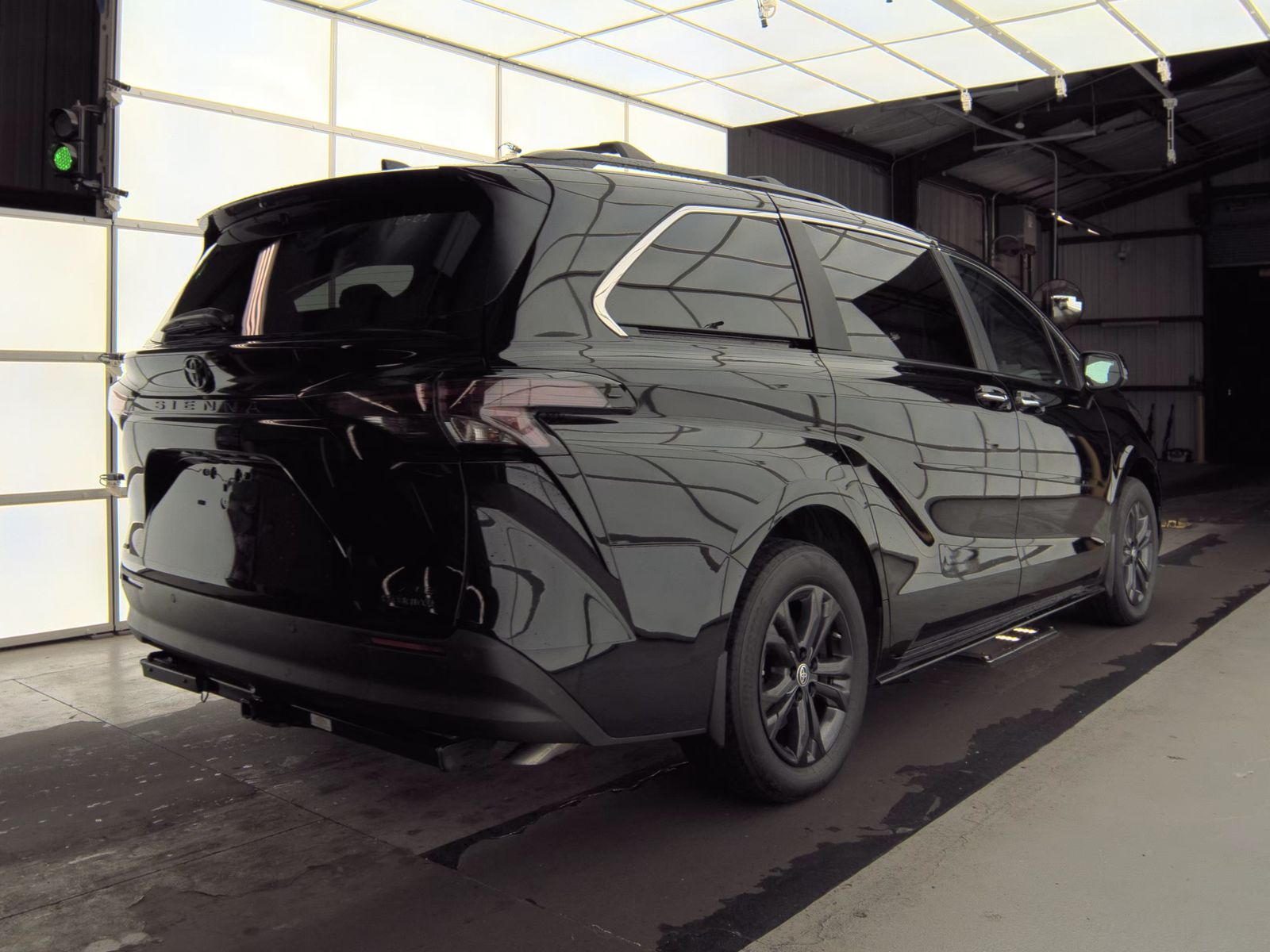 2024 Toyota Sienna Woodland Edition AWD