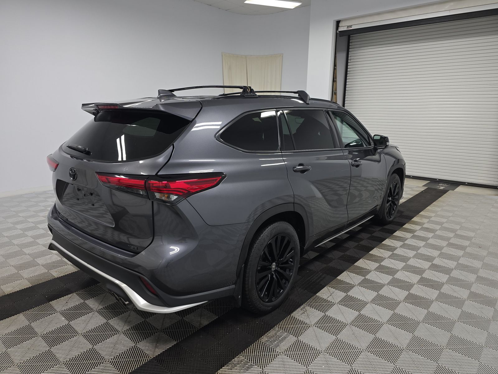 2023 Toyota Highlander XSE FWD