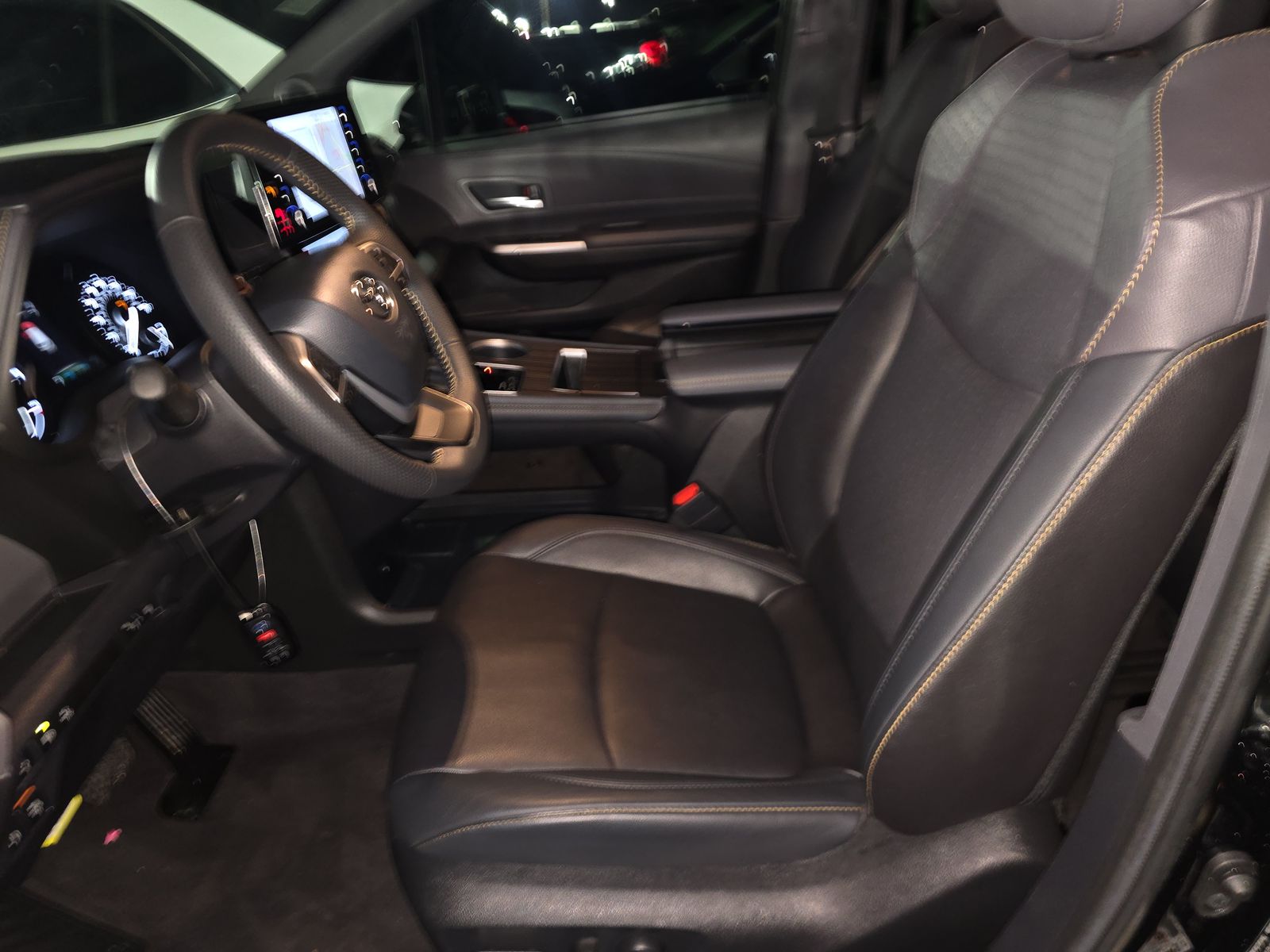 2024 Toyota Sienna Woodland Edition AWD