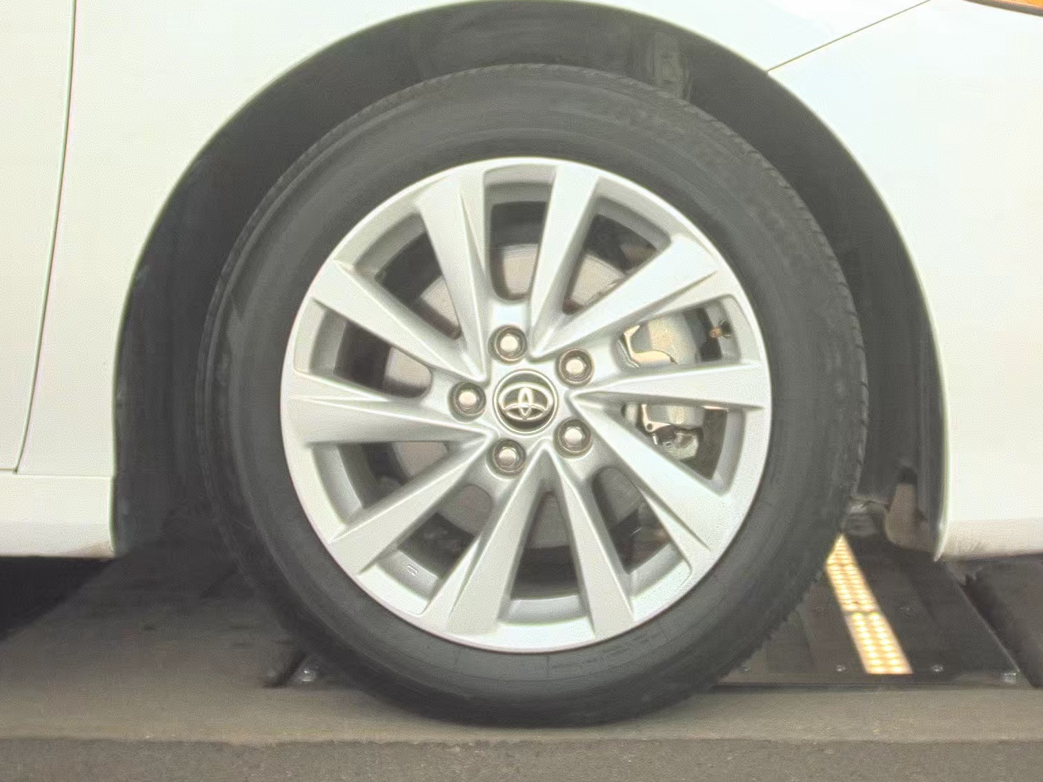 2024 Toyota Camry LE FWD