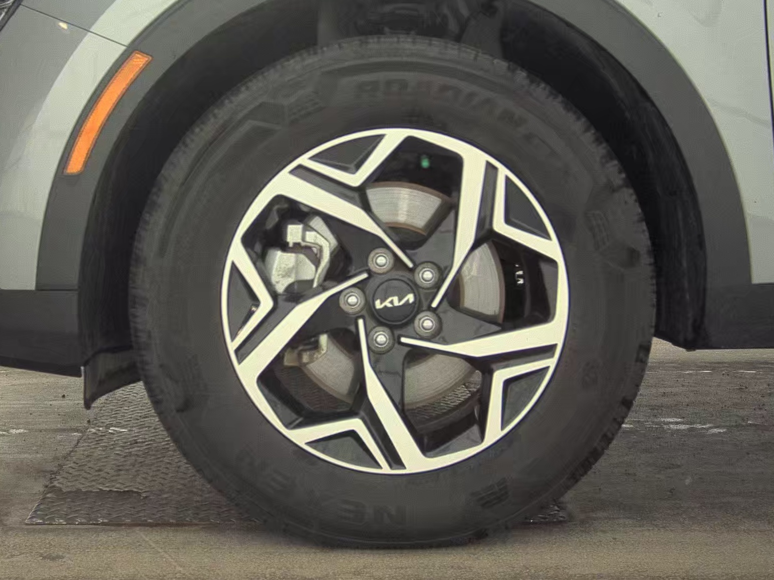 2024 Kia Sportage LX AWD