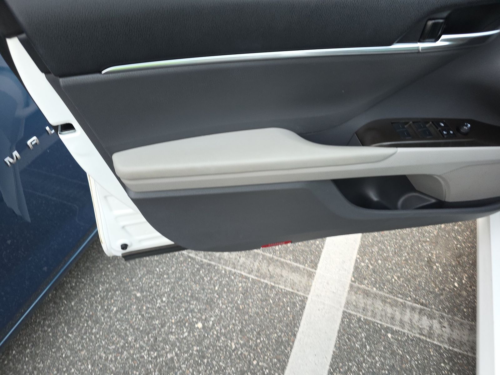 2024 Toyota Camry LE FWD