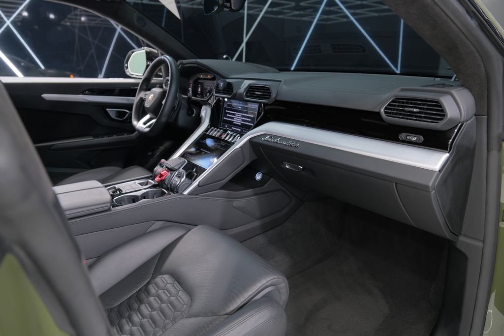 2024 Lamborghini Urus S AWD