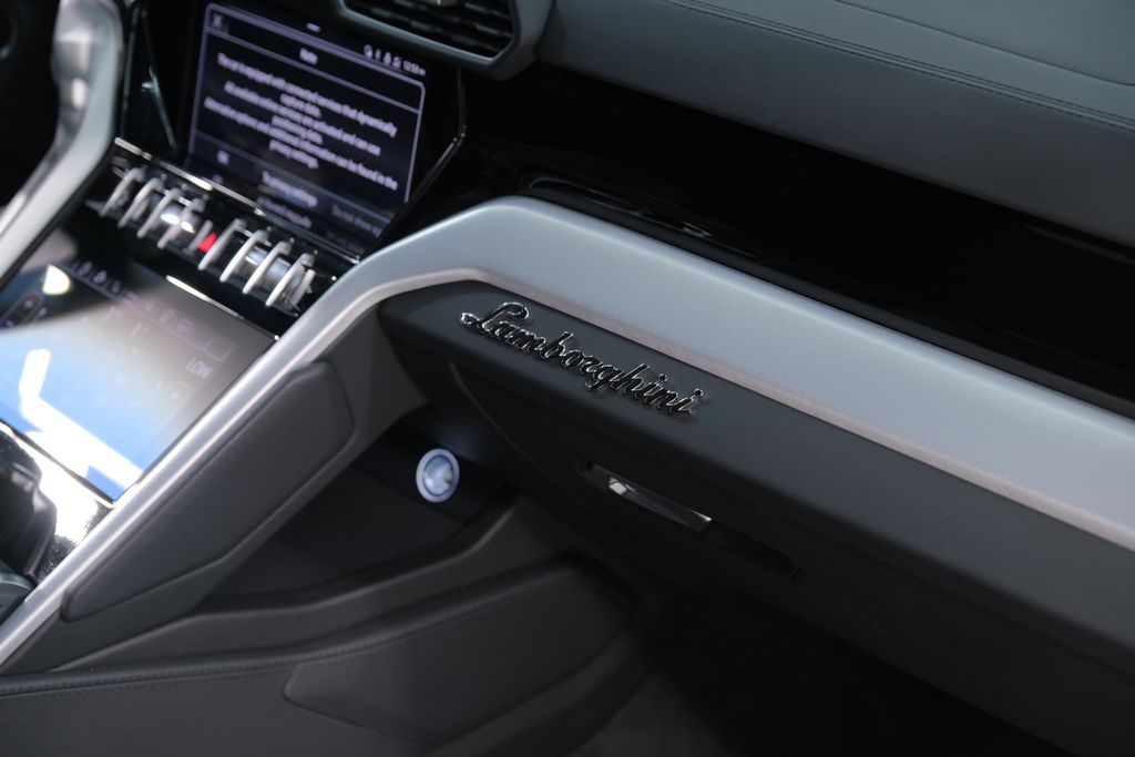 2024 Lamborghini Urus S AWD