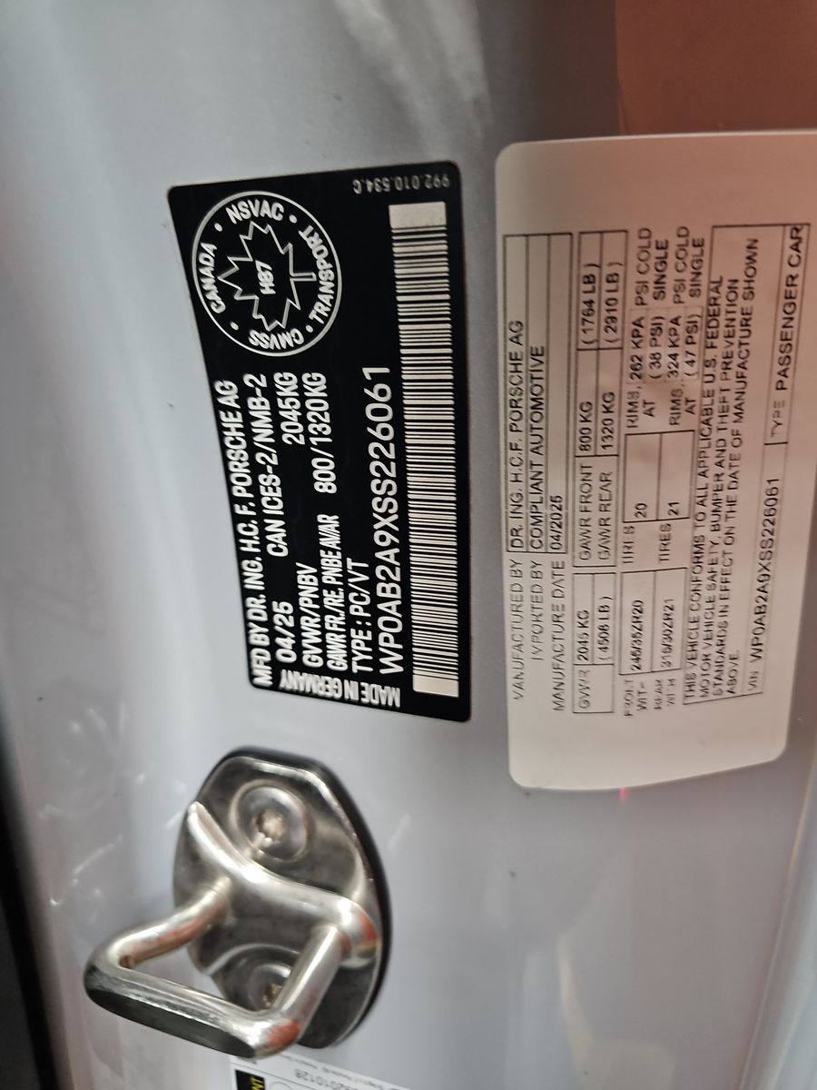 2025 Porsche 911 Carrera GTS RWD