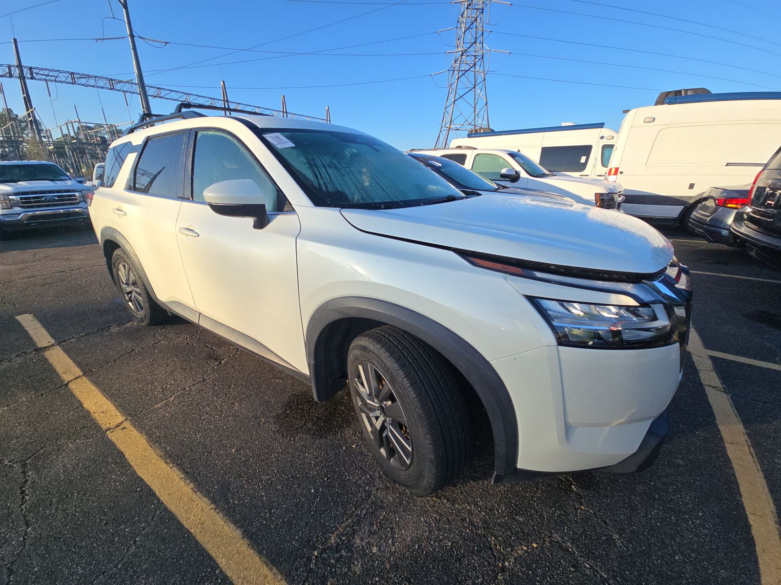 2022 Nissan Pathfinder SV FWD