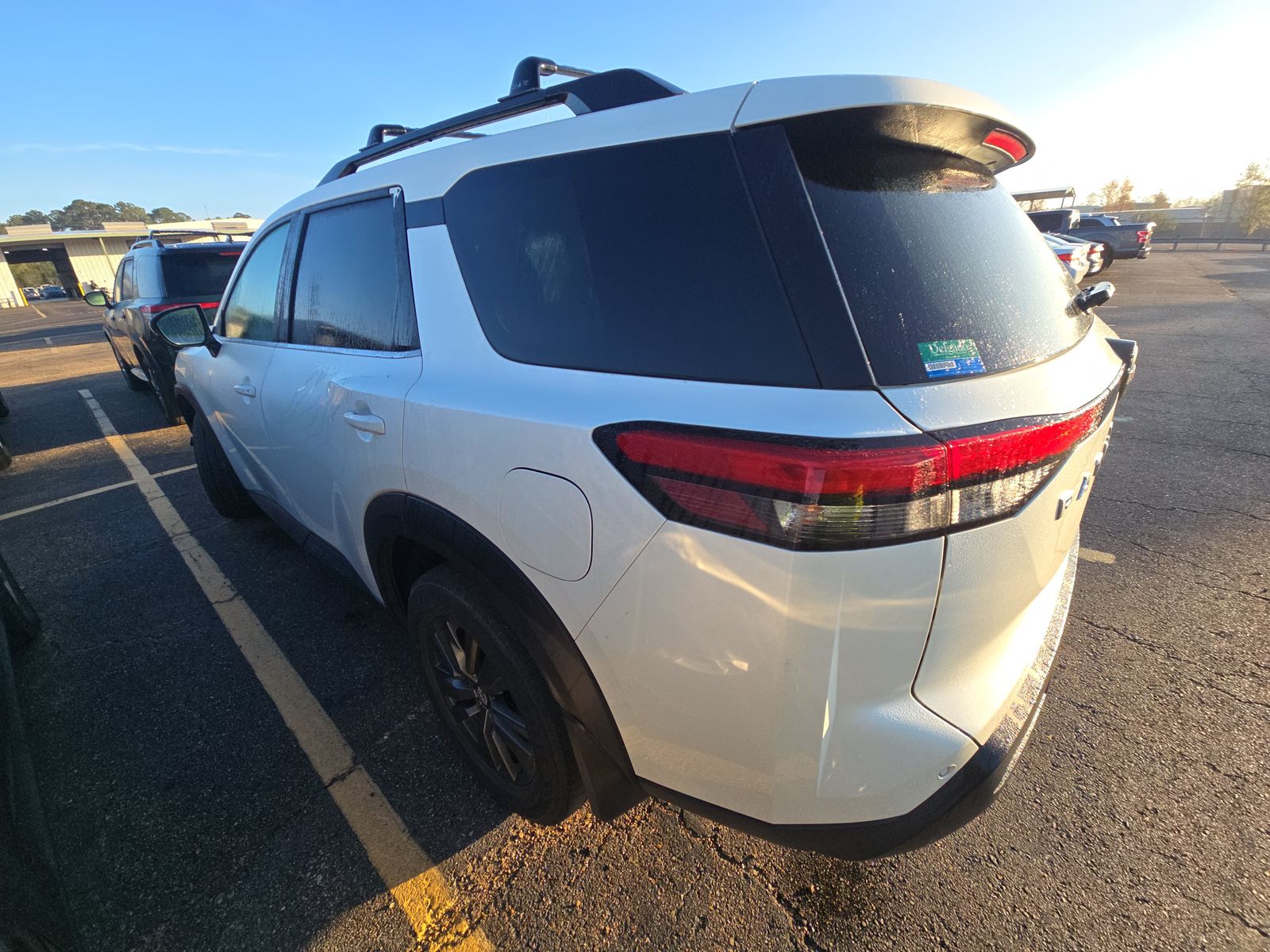 2022 Nissan Pathfinder SV FWD