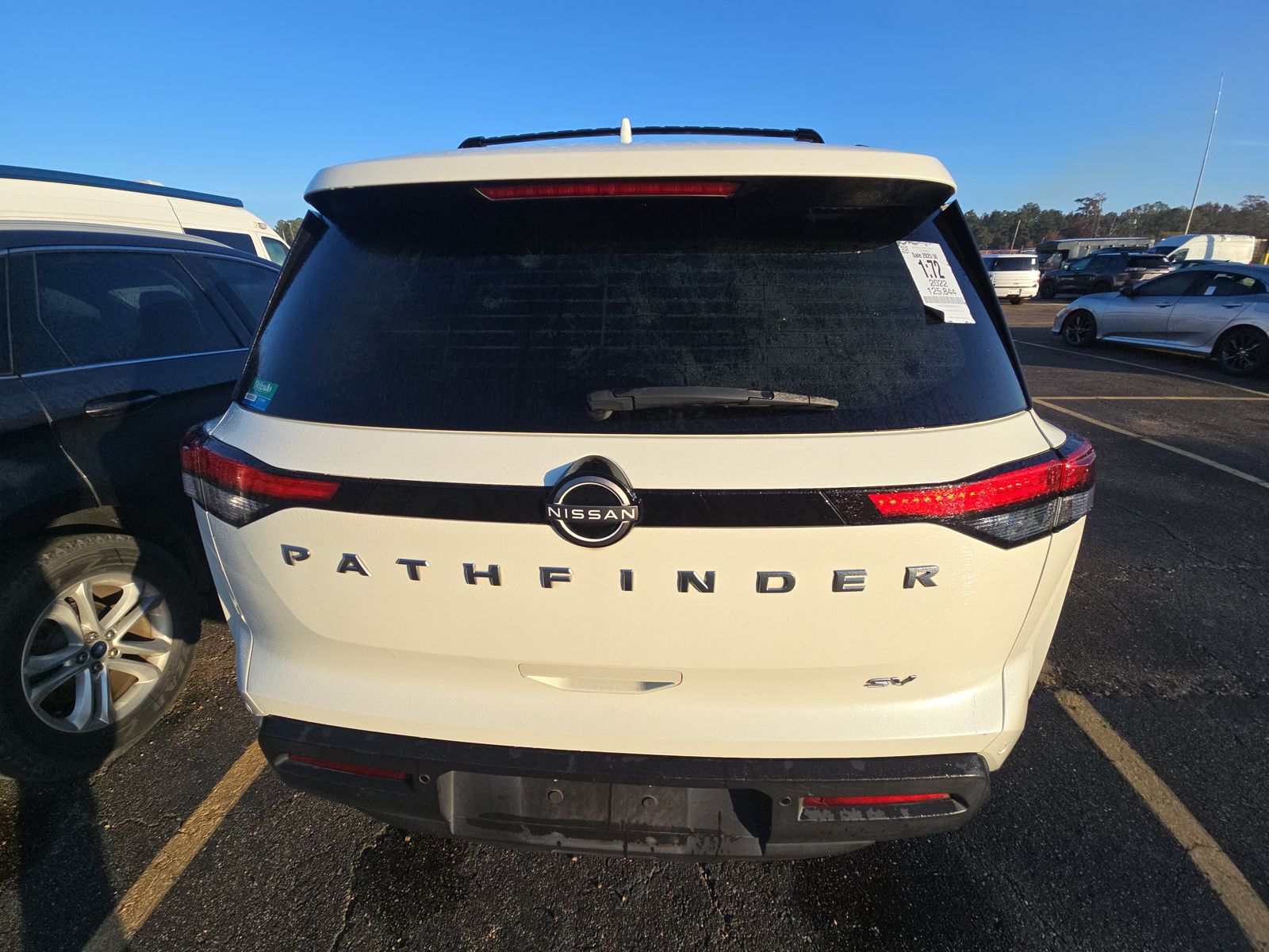 2022 Nissan Pathfinder SV FWD