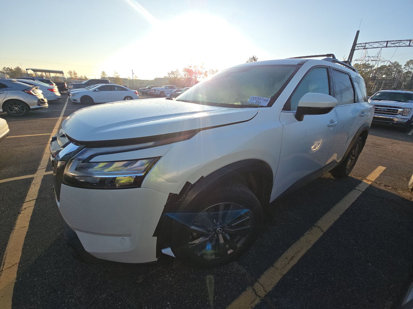 2022 Nissan Pathfinder SV FWD