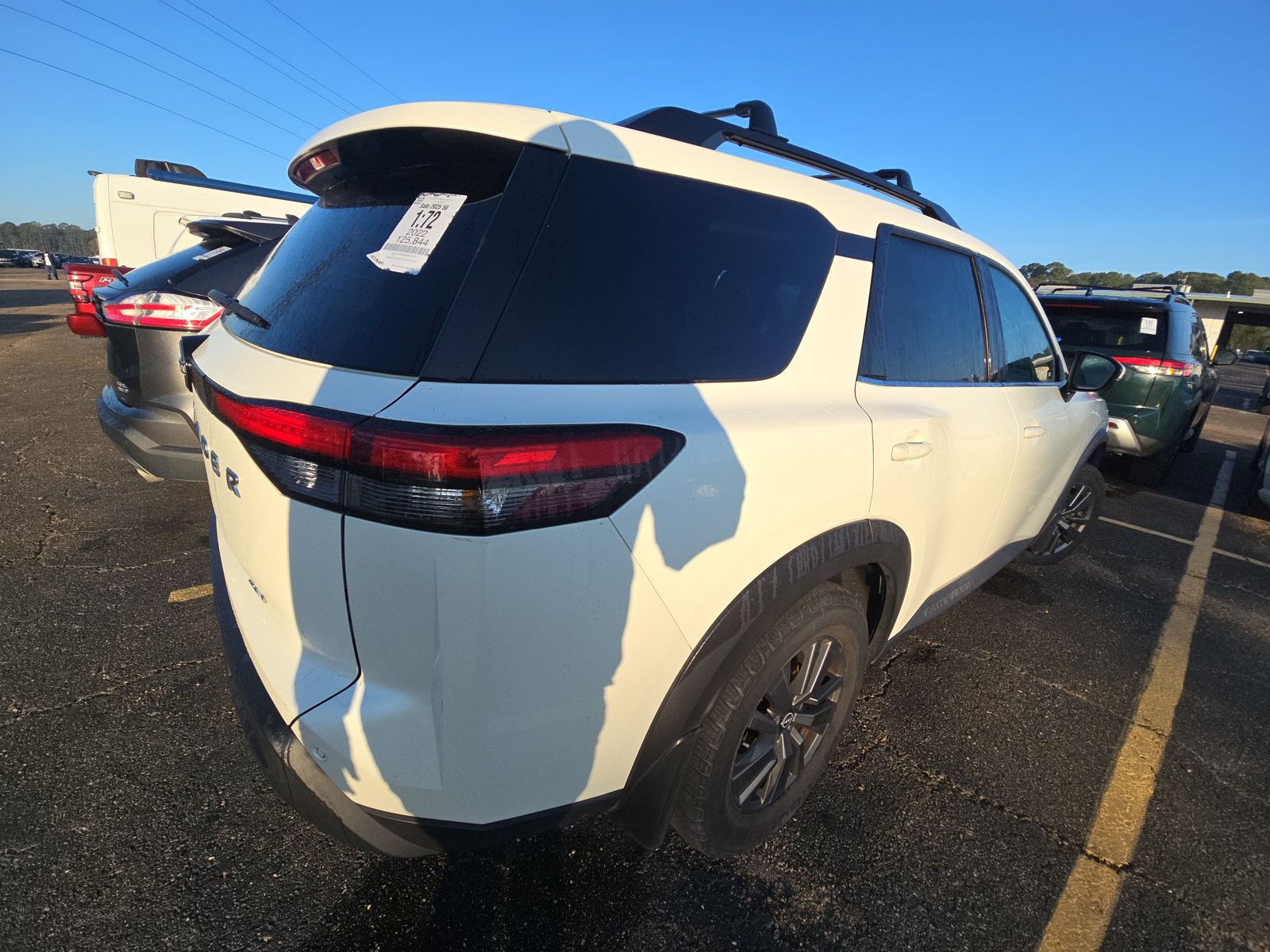 2022 Nissan Pathfinder SV FWD