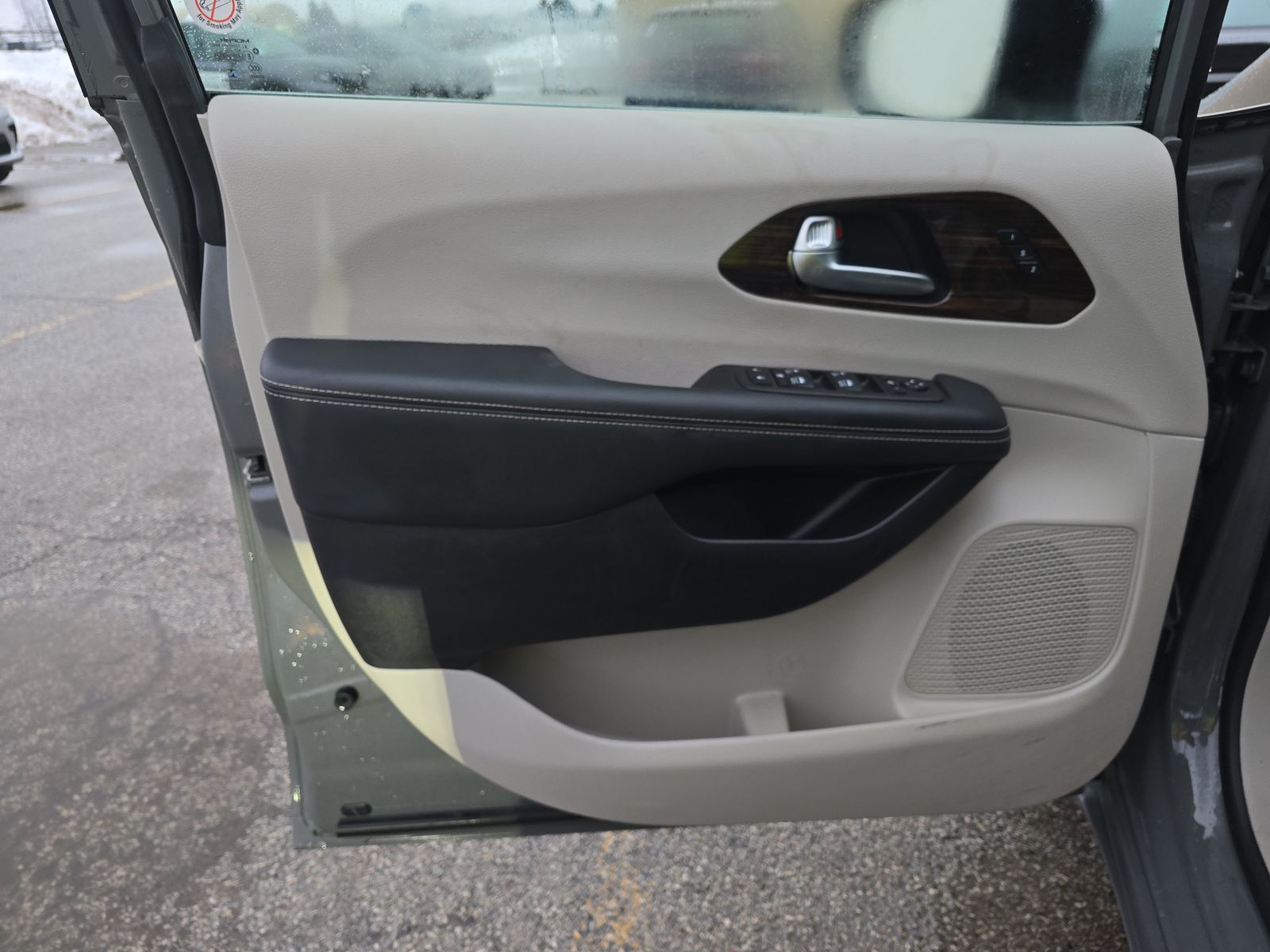 2023 Chrysler Pacifica Limited FWD