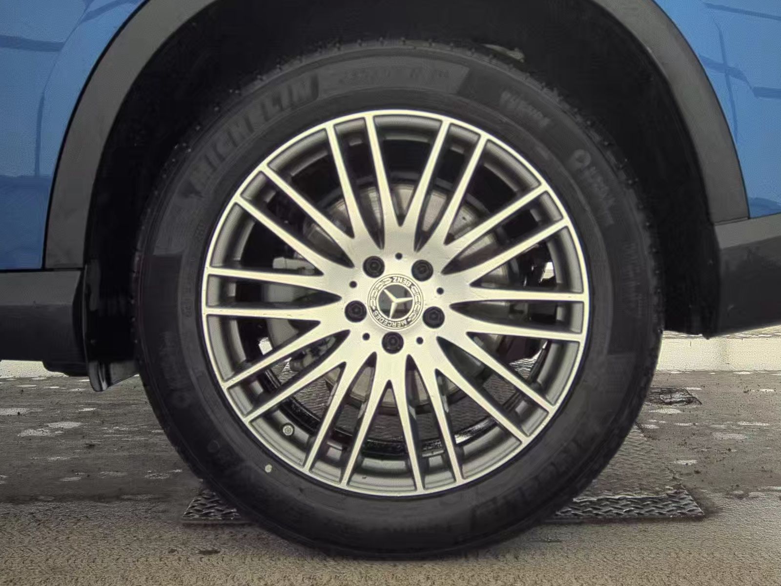 2023 Mercedes-Benz GLC GLC 300 AWD