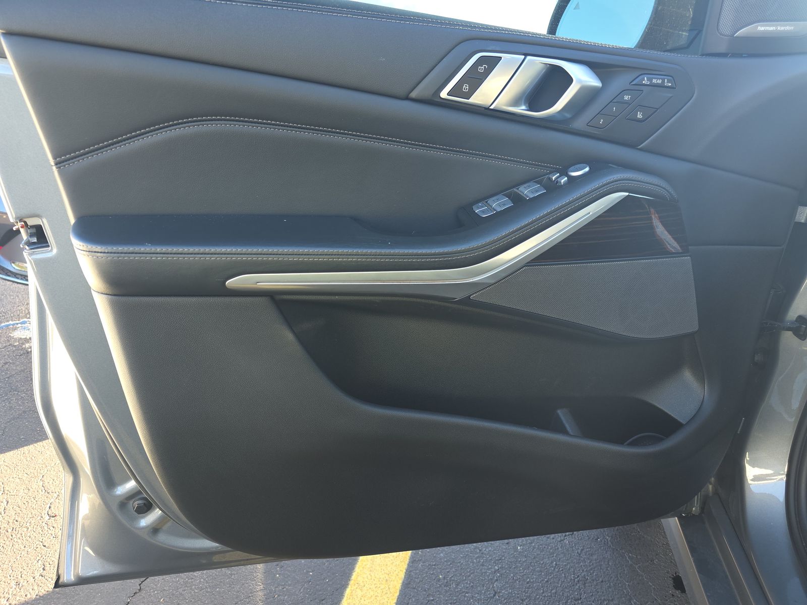 2023 BMW X7 xDrive40i AWD