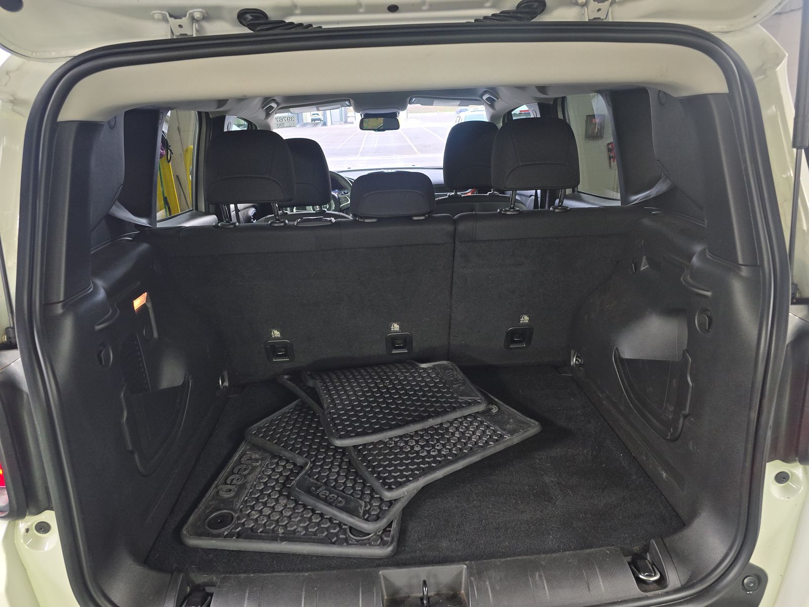 2023 Jeep Renegade Trailhawk AWD