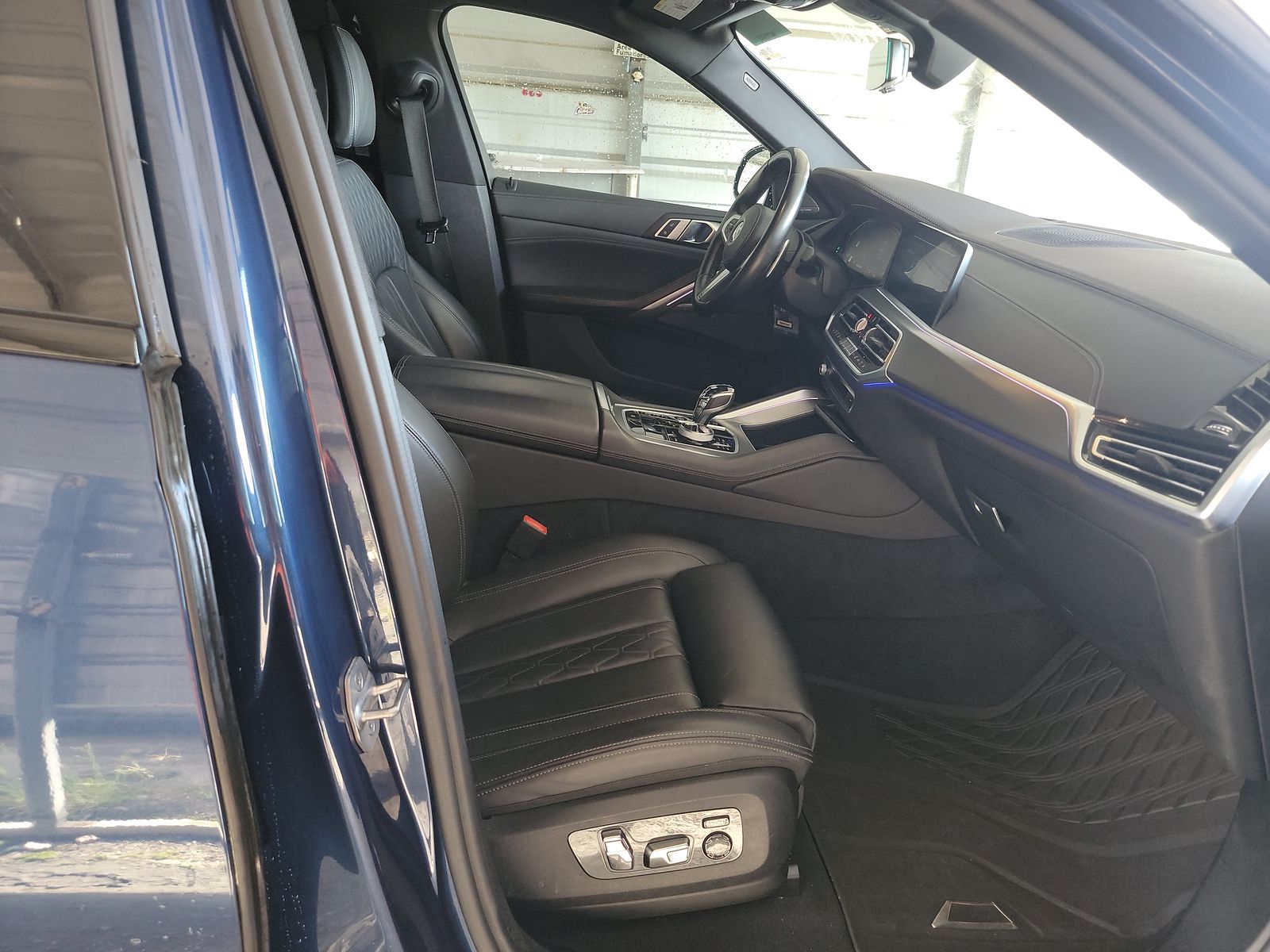 2023 BMW X6 xDrive40i AWD