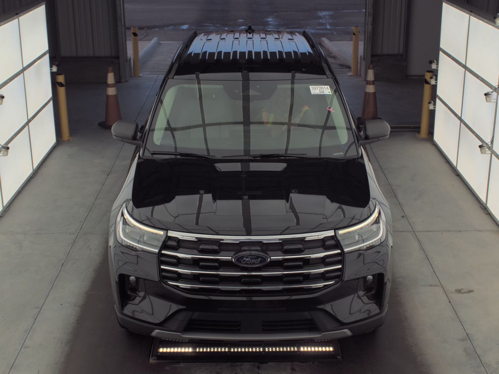 2025 Ford Explorer Active AWD