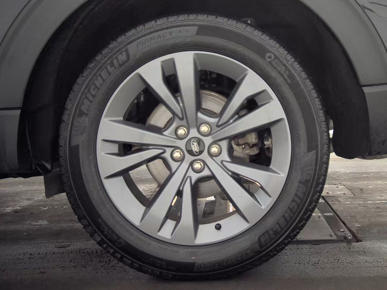 2025 Ford Explorer Active AWD