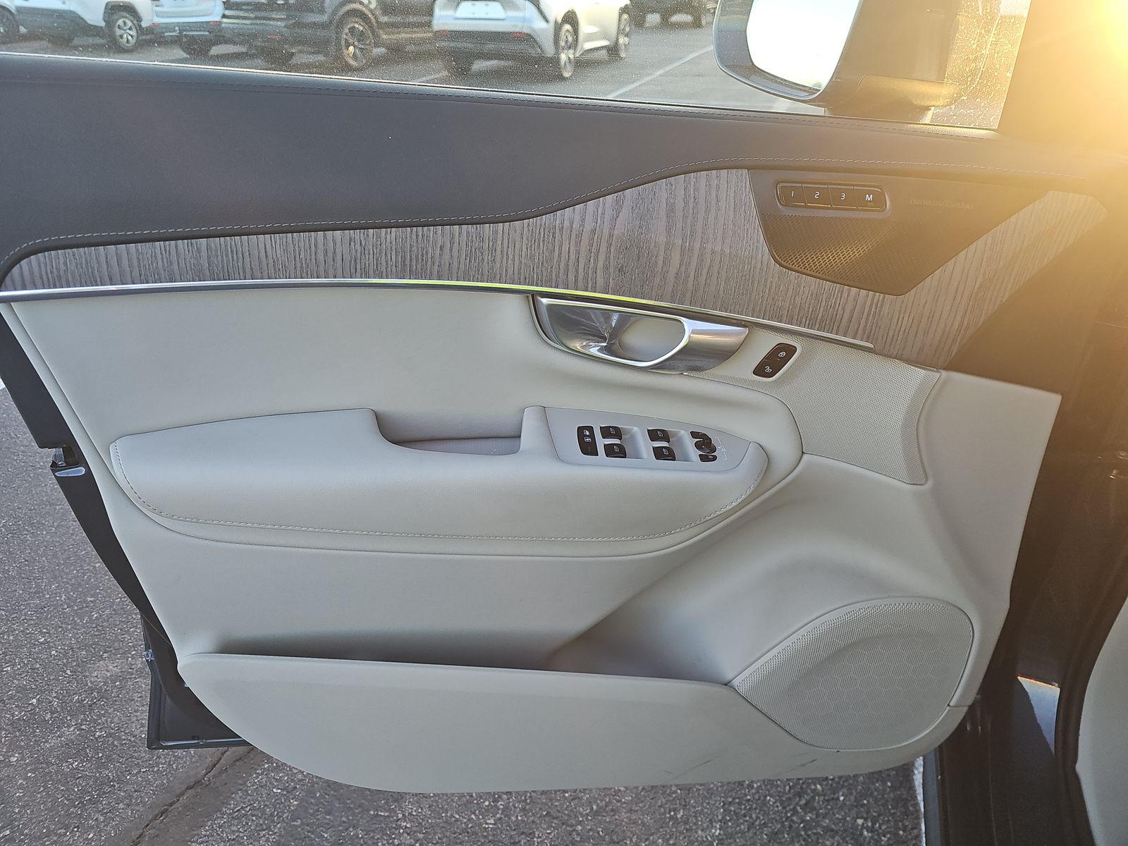 2024 Volvo XC90 Recharge T8 Ultimate AWD