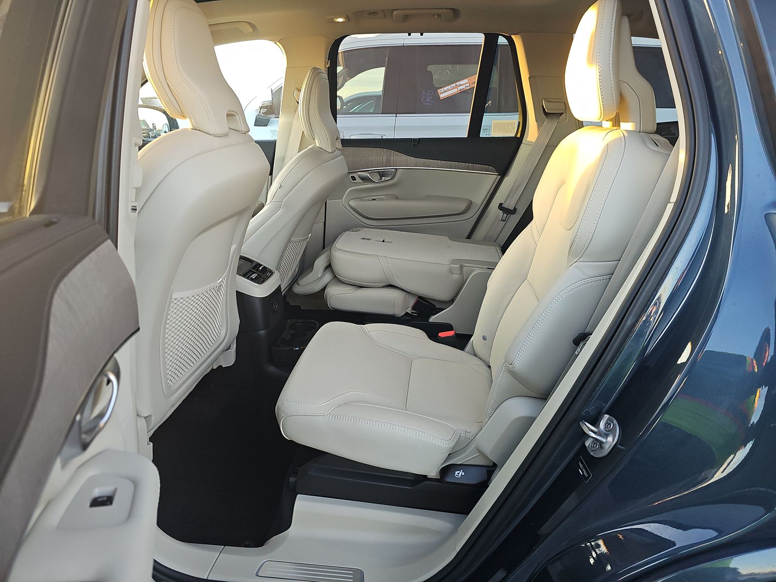 2024 Volvo XC90 Recharge T8 Ultimate AWD