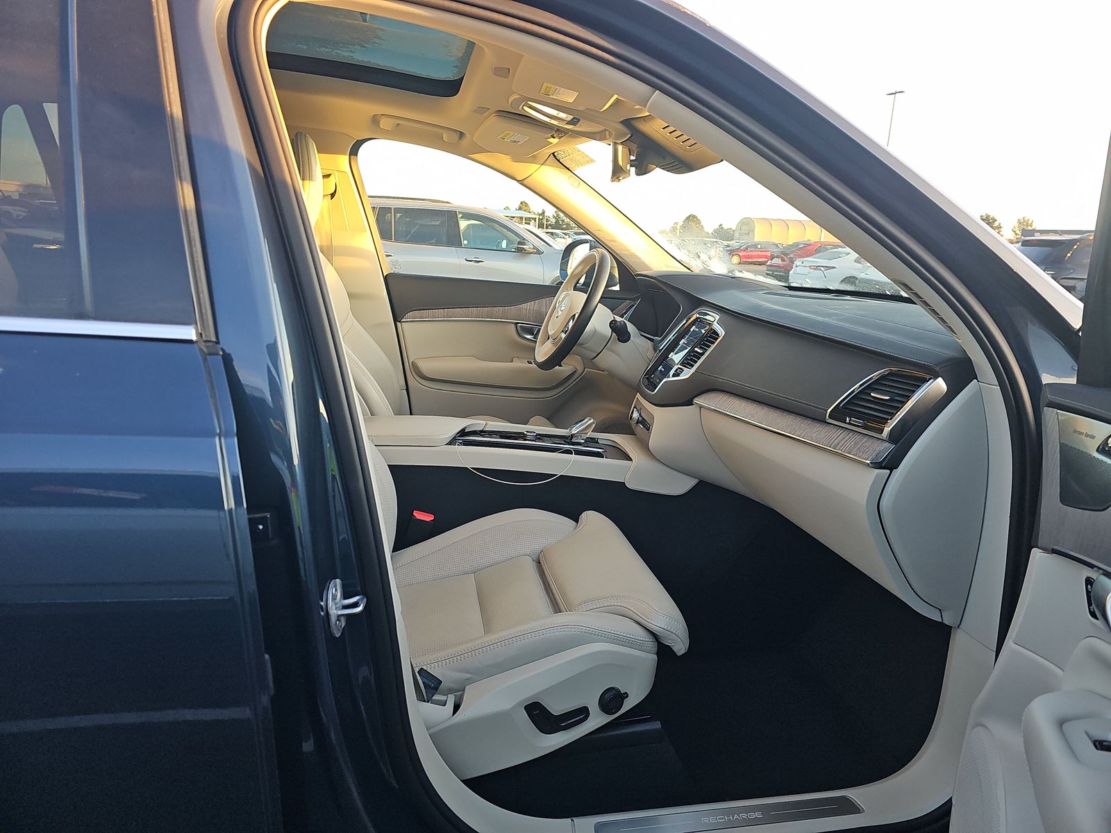 2024 Volvo XC90 Recharge T8 Ultimate AWD